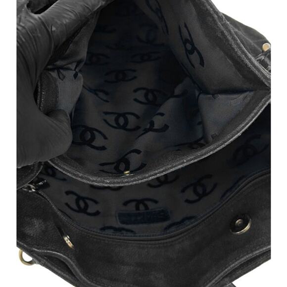CHANEL Black Suede Shoulder Bag A-A13696 - Picture 8 of 13